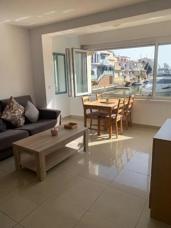 Waterside Apartment - Two Bedroom Empuriabrava