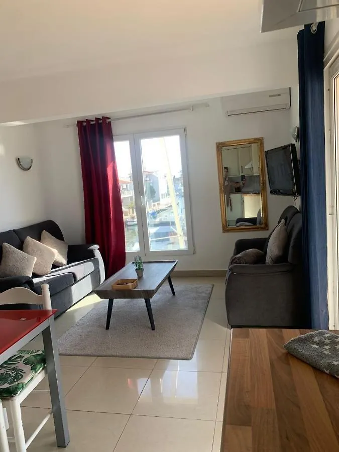 Waterside Apartment - Two Bedroom Empuriabrava 0*,  Spain