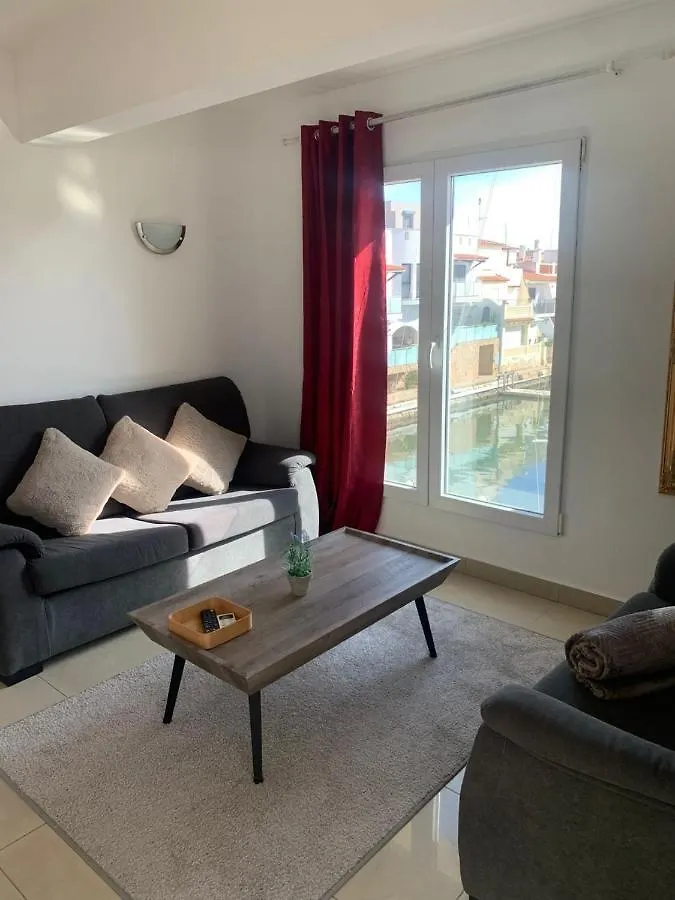 Waterside Apartment - Two Bedroom Empuriabrava