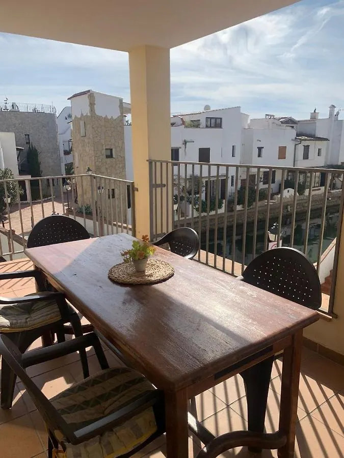 Waterside Apartment - Two Bedroom Empuriabrava 0*,