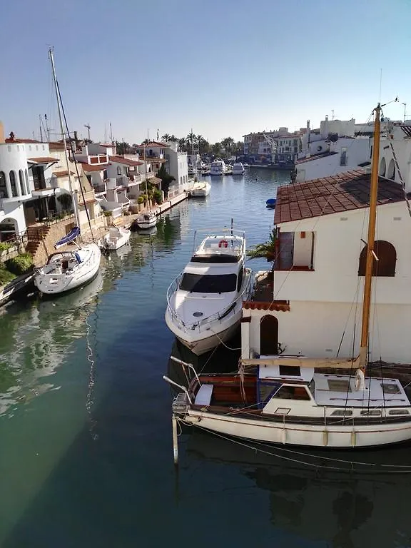 Waterside Apartment - Two Bedroom Empuriabrava