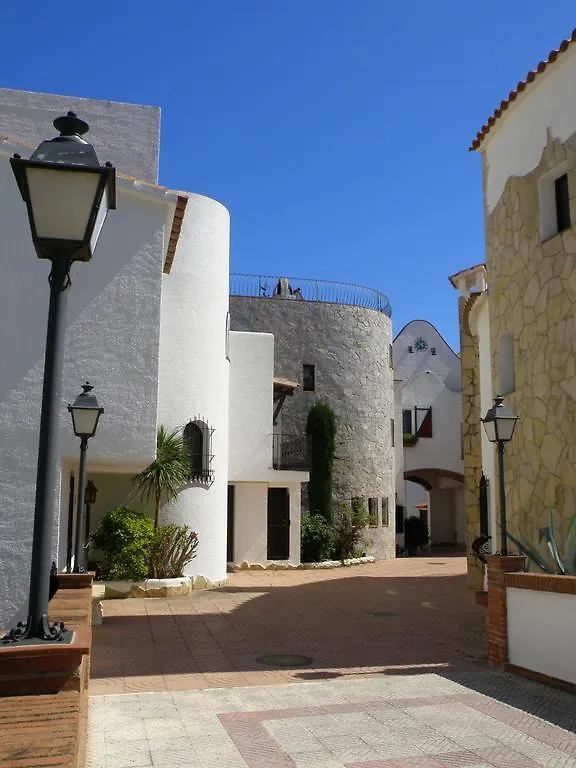 Waterside Apartment - Two Bedroom Empuriabrava