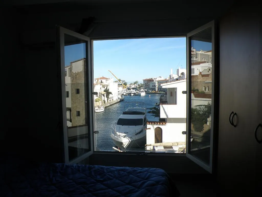 Waterside Apartment - Two Bedroom Empuriabrava